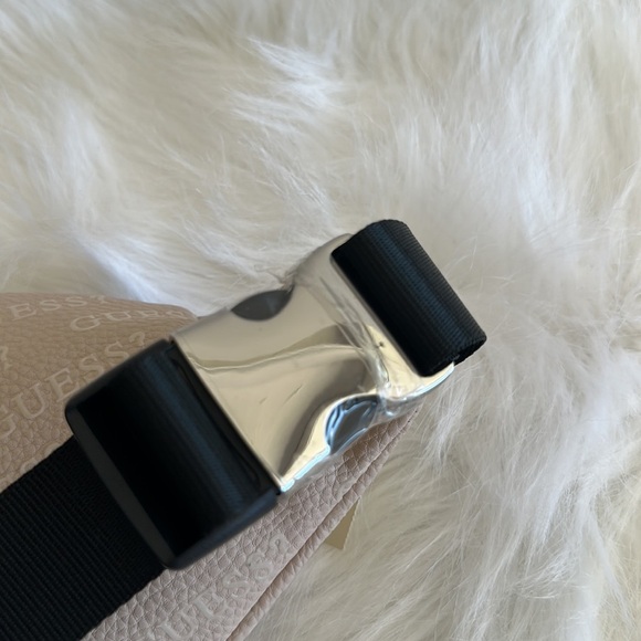 New GUESS Ezra Logo Fanny Pack - Picture 8 of 8